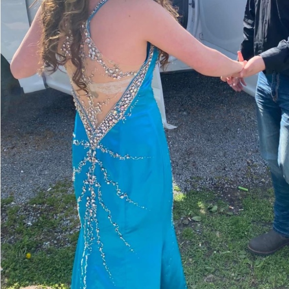 PROM DRESS!! - Picture 4 of 4